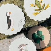 Onderzetters rond gekarteld Blij humeur